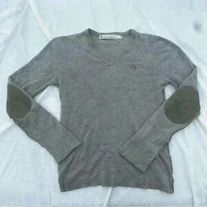 Nice Collective 100% cashmere v neck sweater, Size M